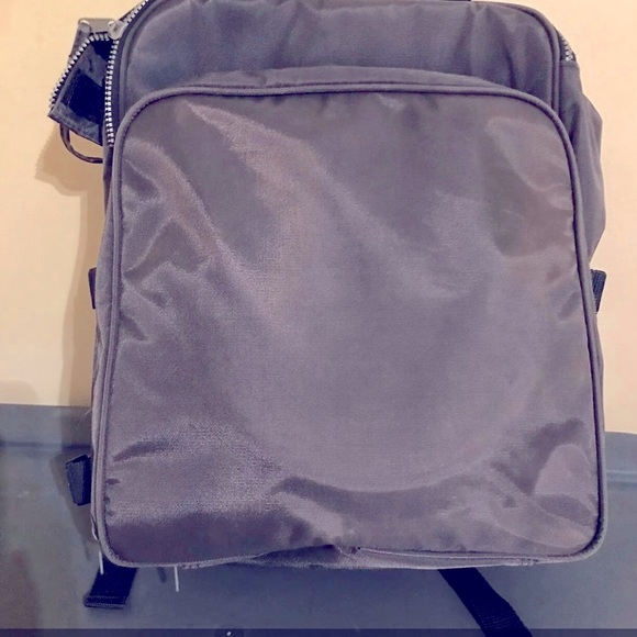 Picnic set in insulated backpack 2 dishes,napkins,cups &utensils - Picture 6 of 7